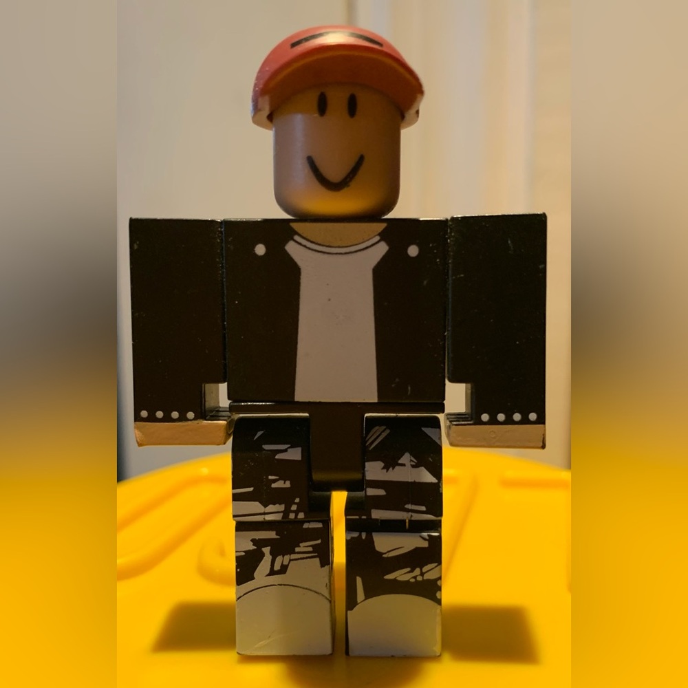 Roblox Ultimate Driving Robin DeBank Action Figure